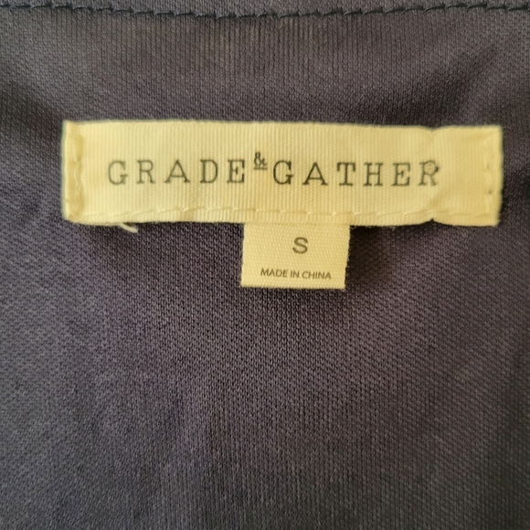 GRADE & GATHER SLEEVELESS BLOUSE - Picture 4 of 6